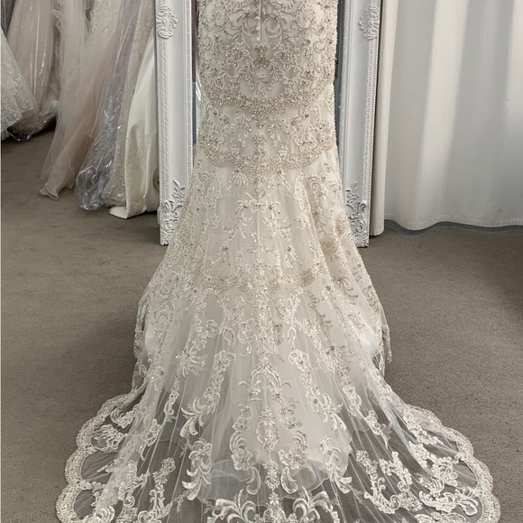 Allure bridal c288 - ivory bridal size 10 (fits like a 4-8) - Picture 4 of 5